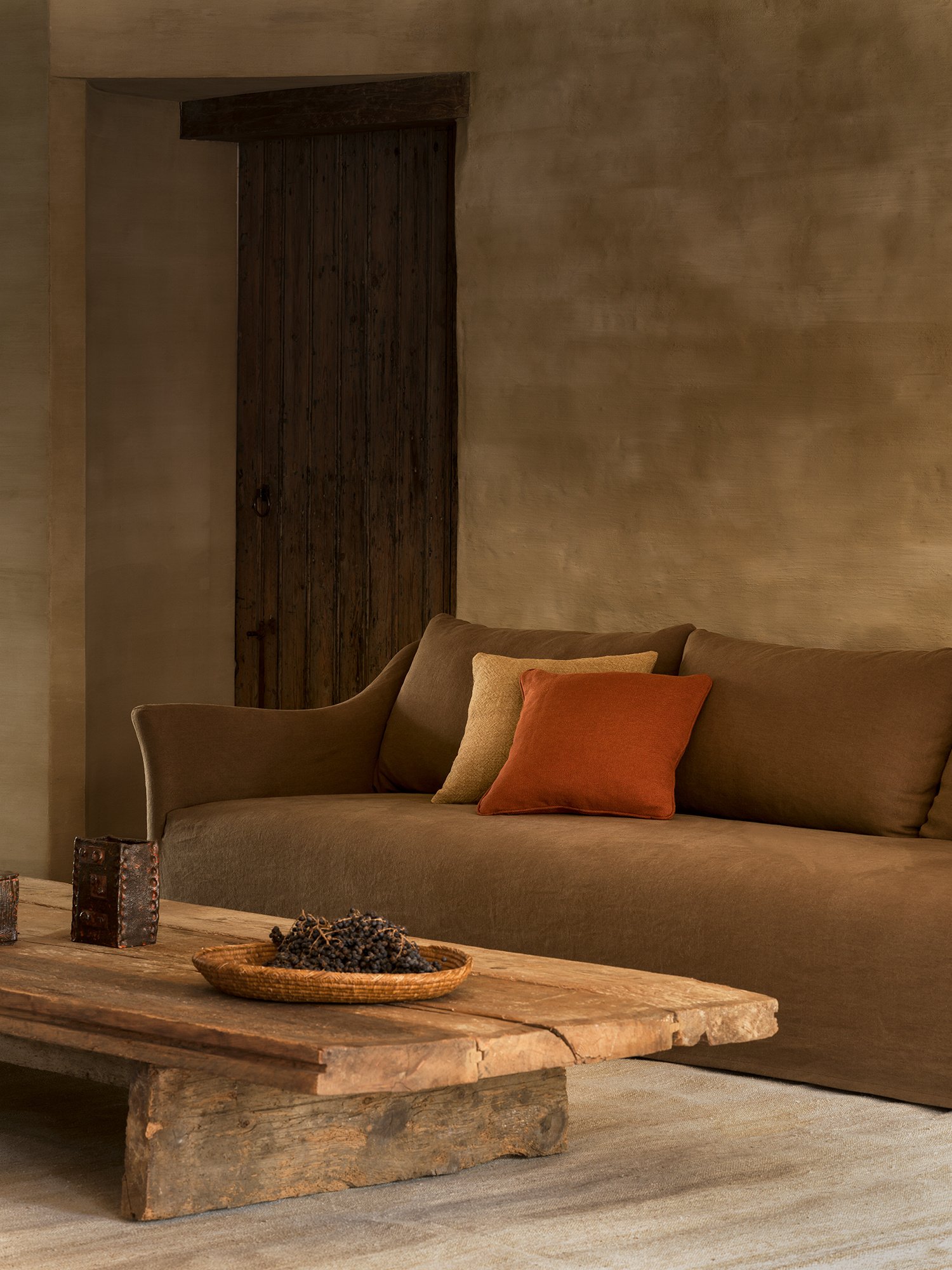 Collett & Victor_Louisa_fixed seat_01_web